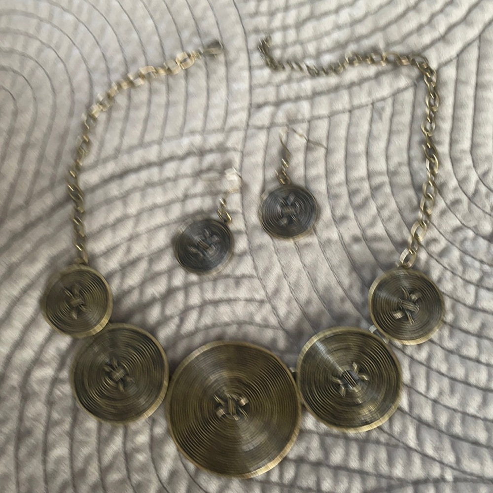 Earrings and necklace set
